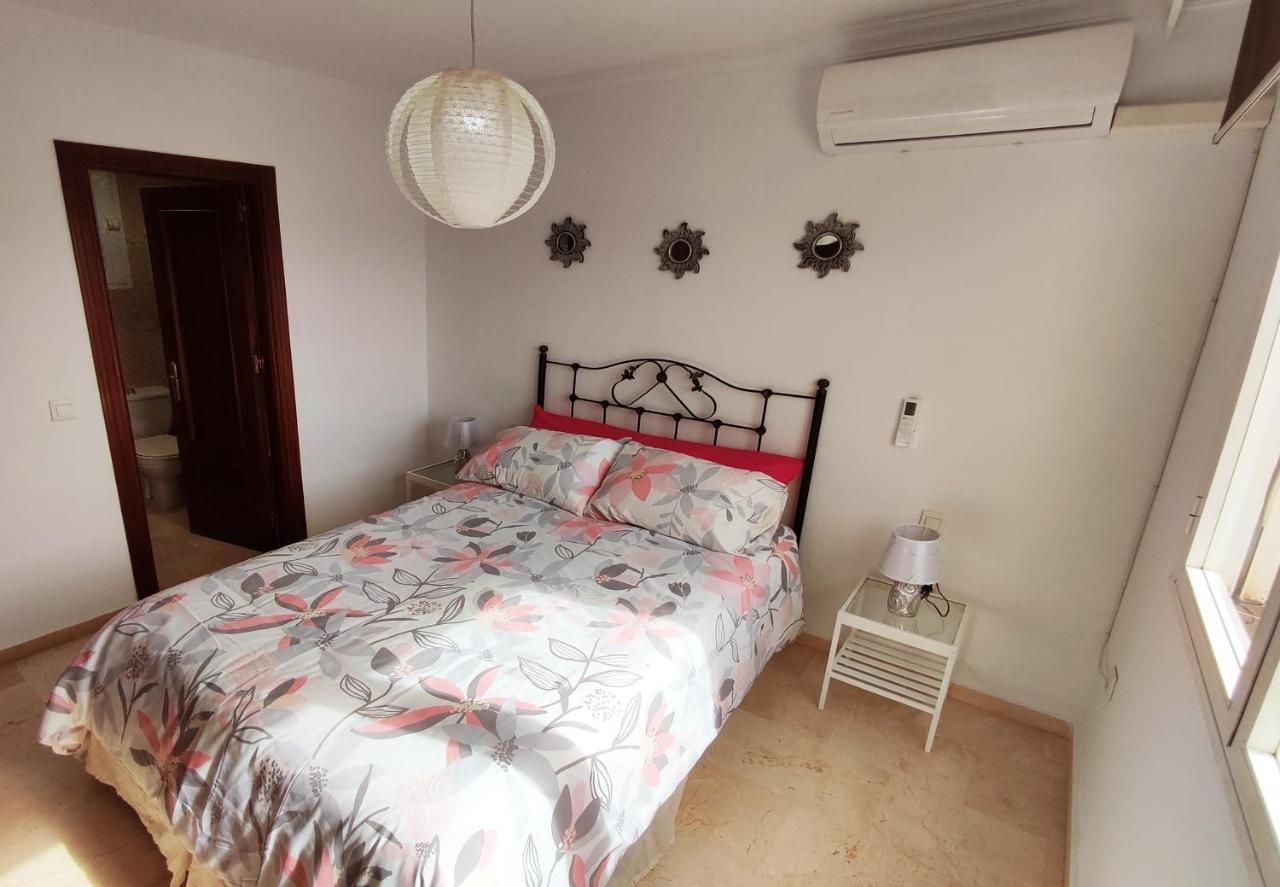 2Bdr Sunny Apartment With Pool And Private Parking In Benalmádena Exterior foto