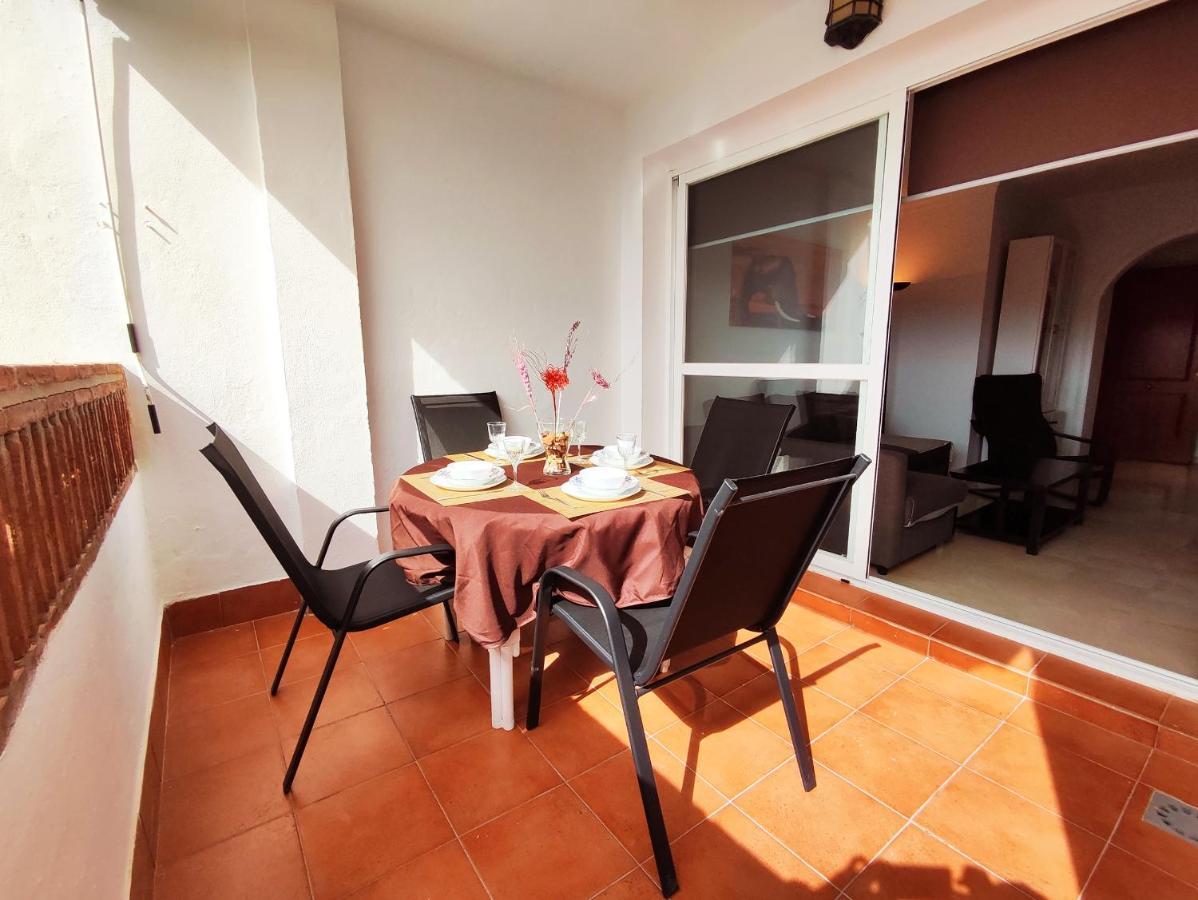 2Bdr Sunny Apartment With Pool And Private Parking In Benalmádena Exterior foto